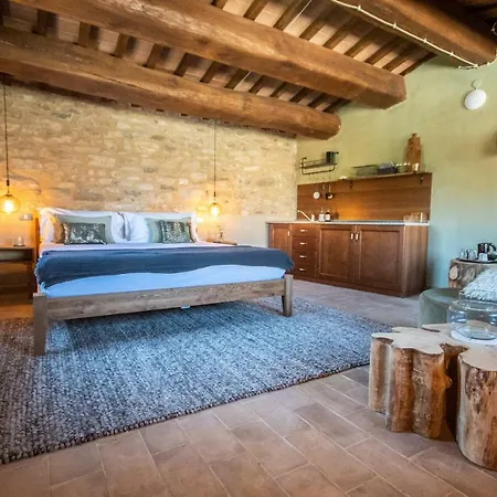 Hotel Borgo Castello Panicaglia 3*