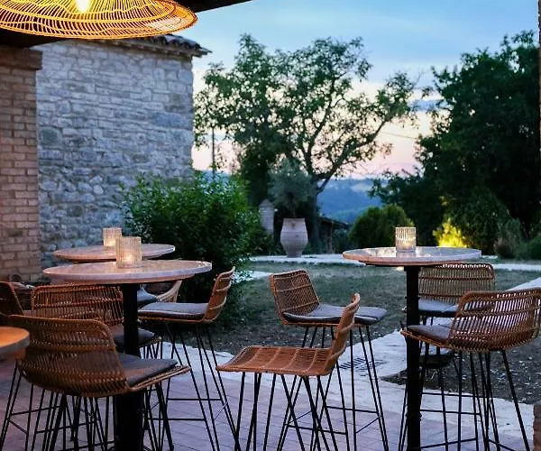 Hotel Borgo Castello Panicaglia 3*